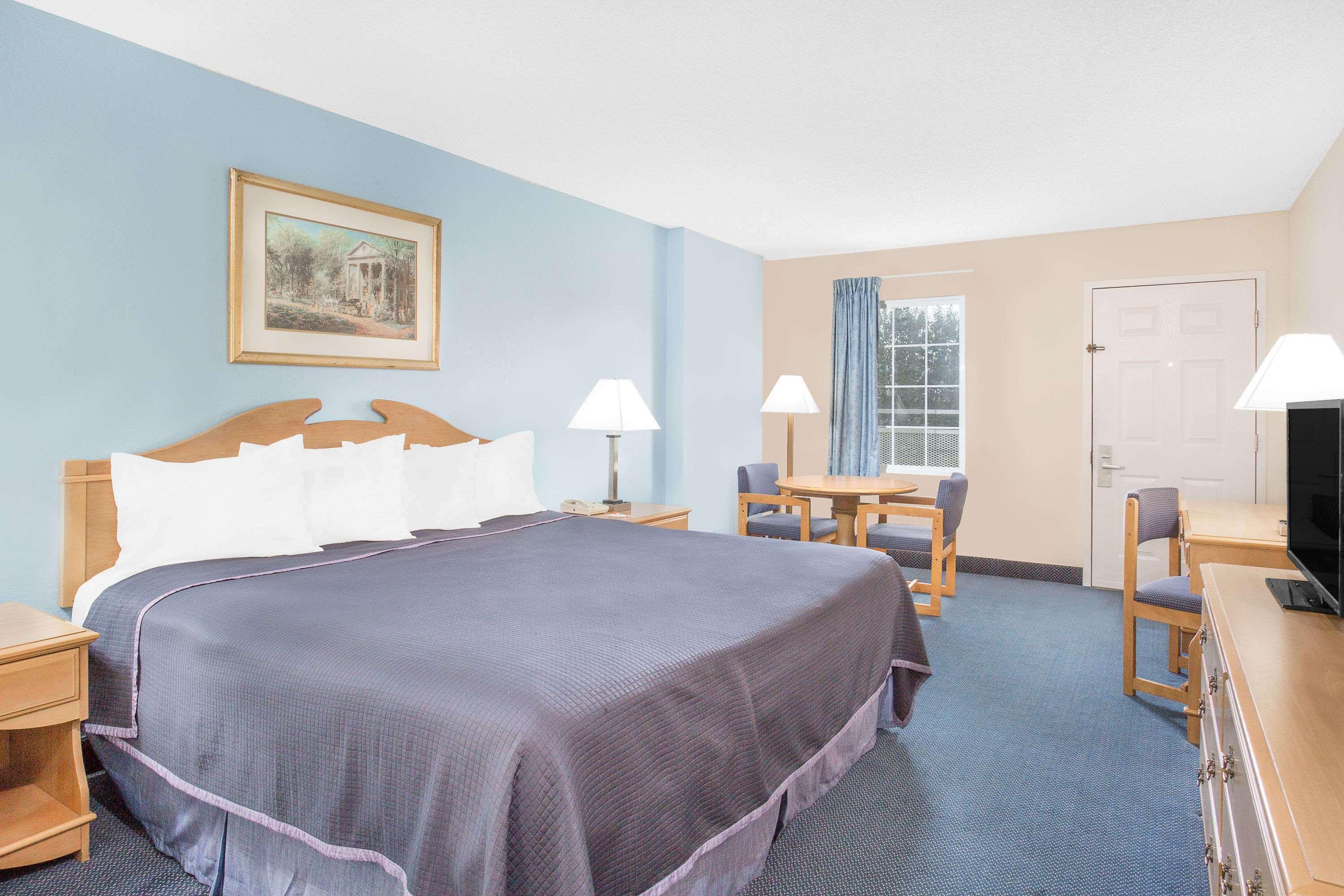 Howard Johnson By Wyndham Staunton Luaran gambar