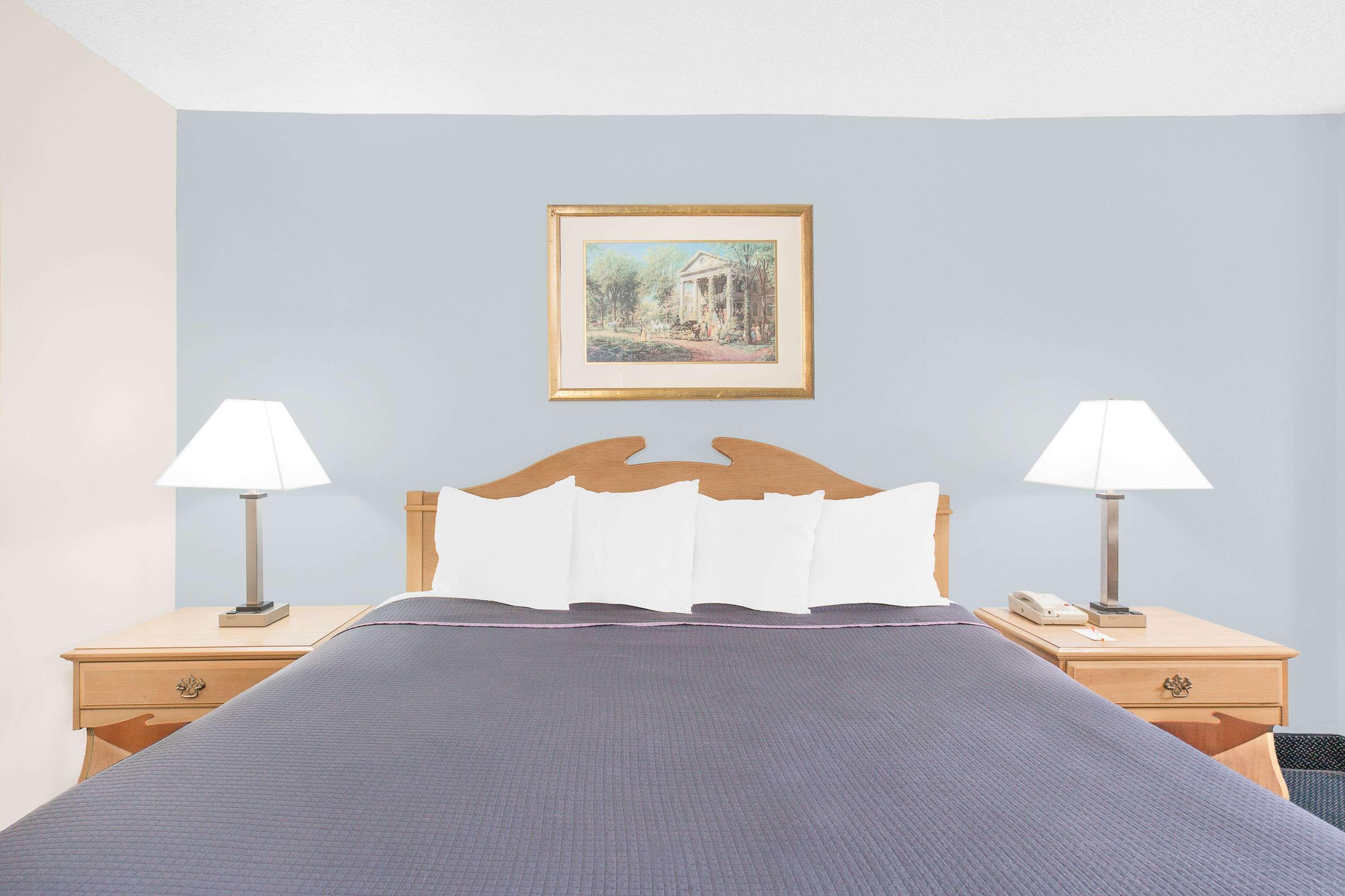 Howard Johnson By Wyndham Staunton Luaran gambar