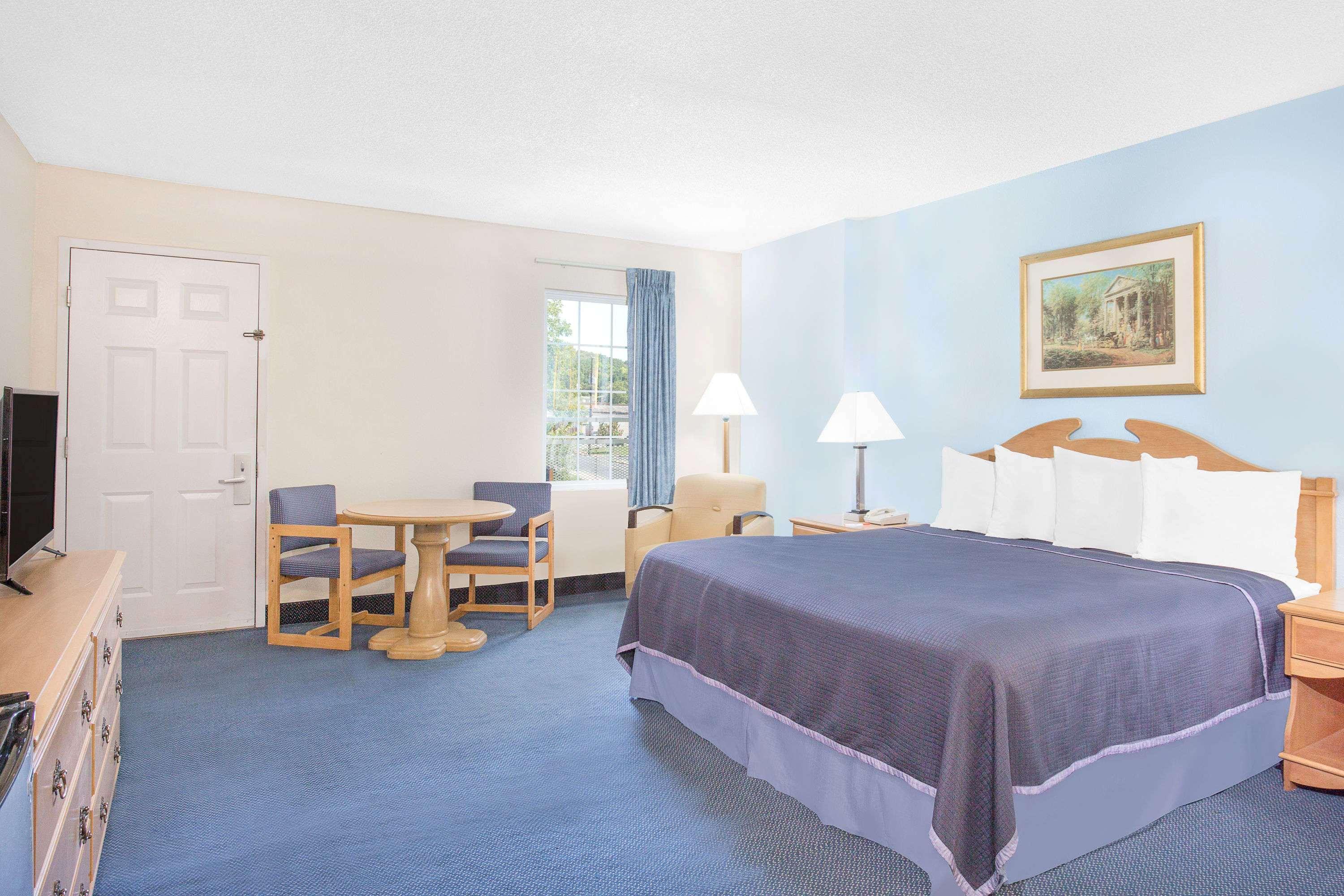 Howard Johnson By Wyndham Staunton Luaran gambar