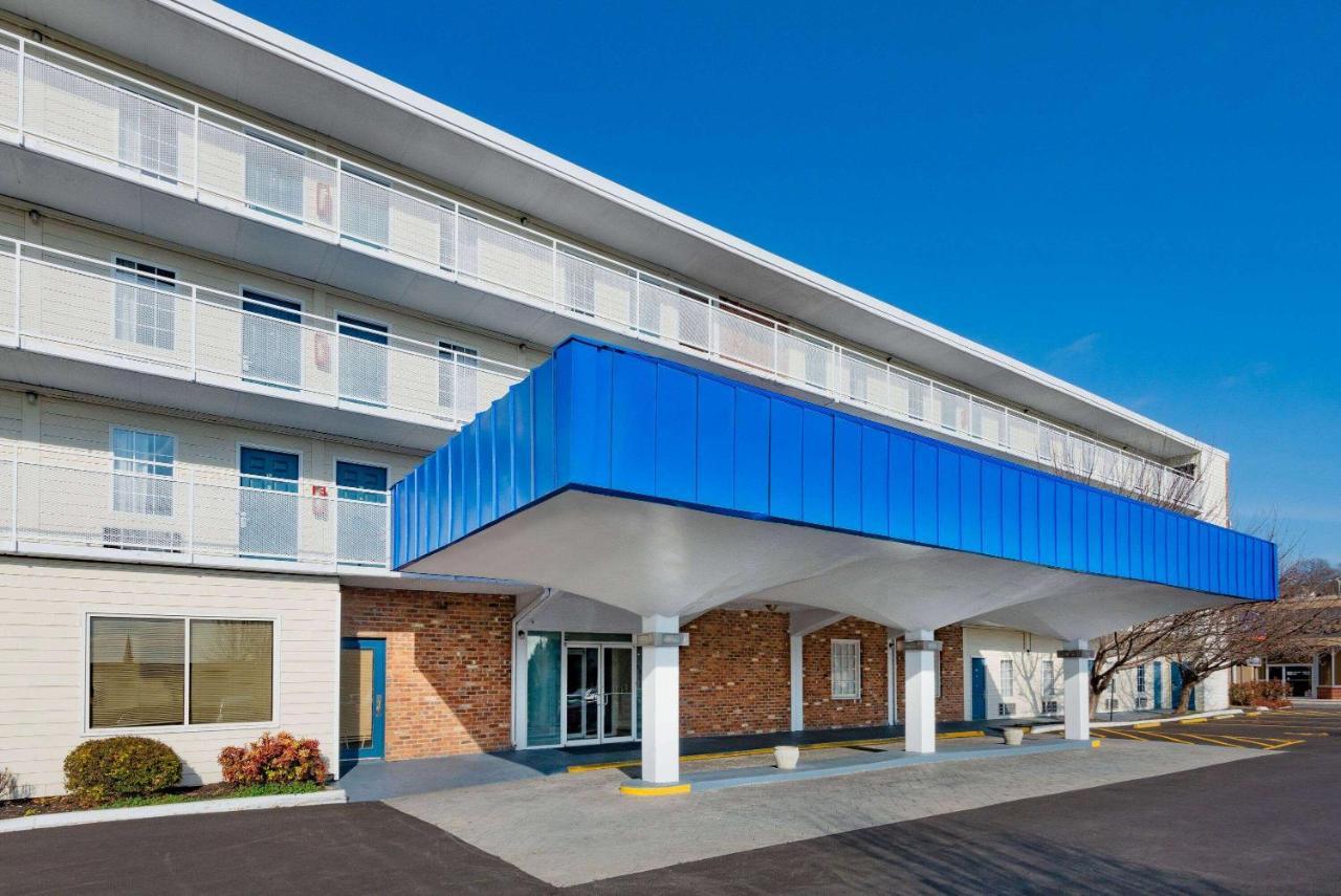 Howard Johnson By Wyndham Staunton Luaran gambar