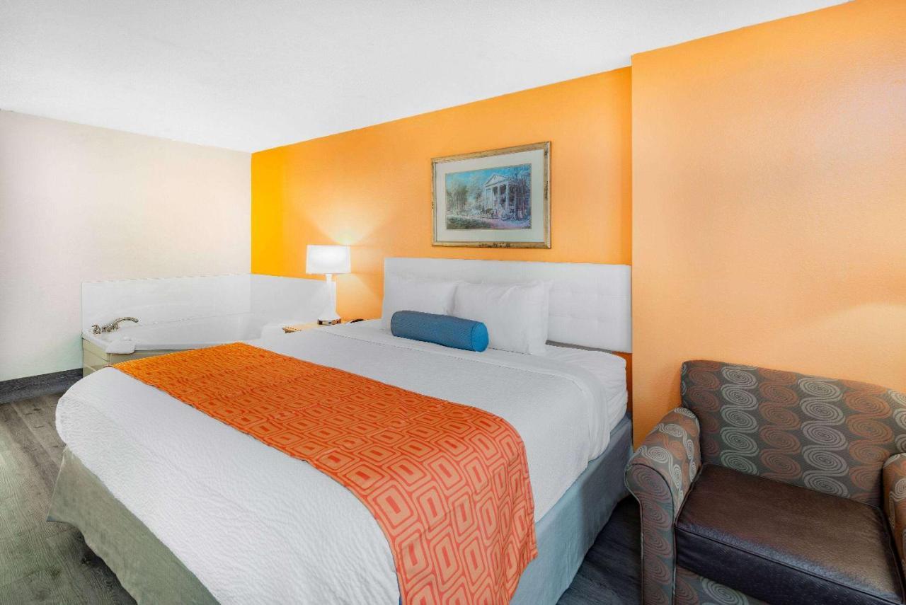 Howard Johnson By Wyndham Staunton Luaran gambar