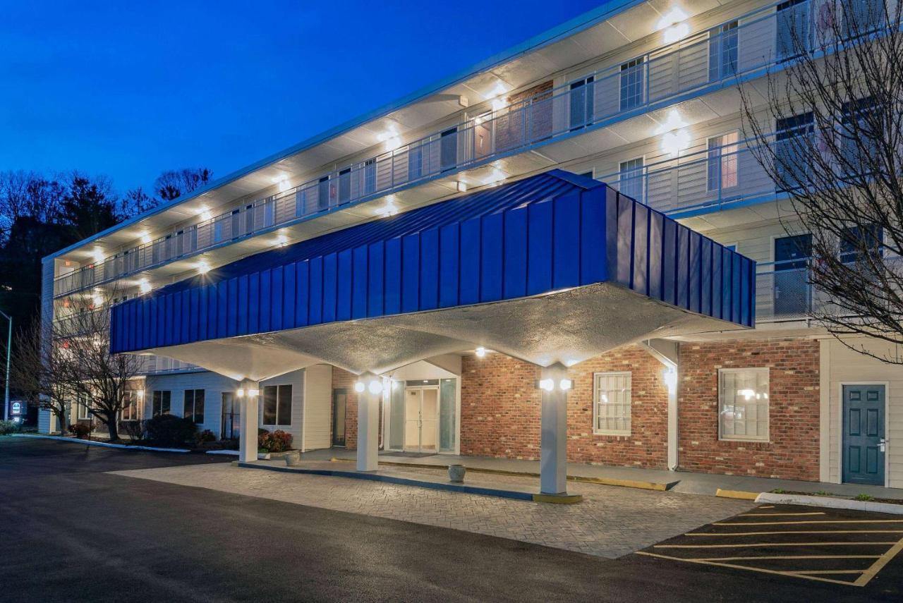 Howard Johnson By Wyndham Staunton Luaran gambar